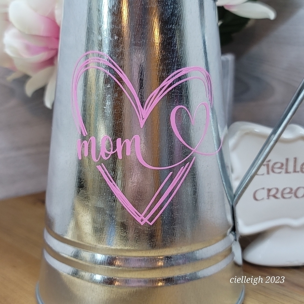 Mom Pitcher / Vase - Picture 3 of 3
